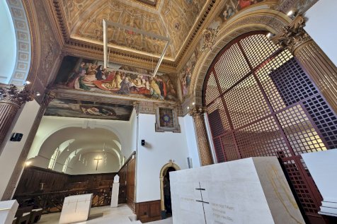 Peinture du Sanctuaire de la Vraie Croix d'Anjou par le Groupe Boulfray
